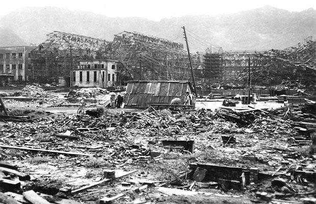 Nagasaki bombardata